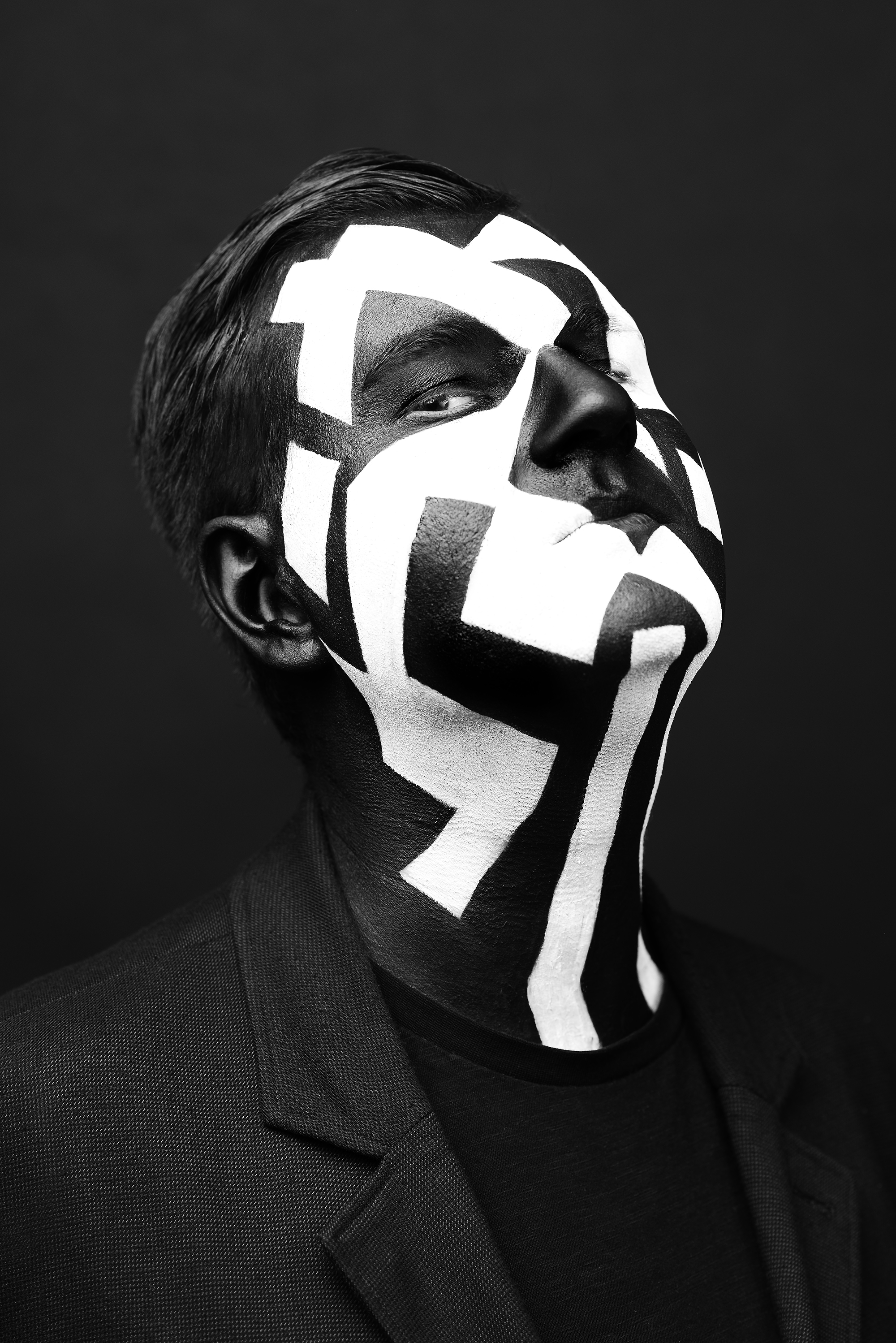 Portrait photograph of designer Tobias Heumann